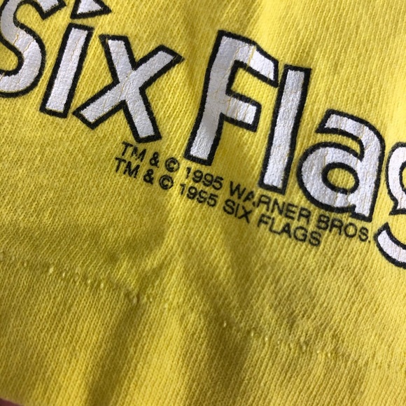 Vintage 1995 tweety bird XXL six flags t shirt 687 - Picture 5 of 12
